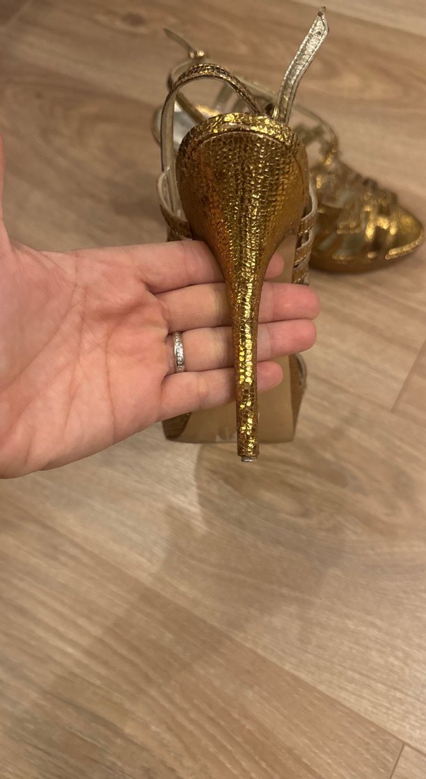 Altın Parlak Platform Topuklu Kadın Abiye Ayakkabı - Görsel 3