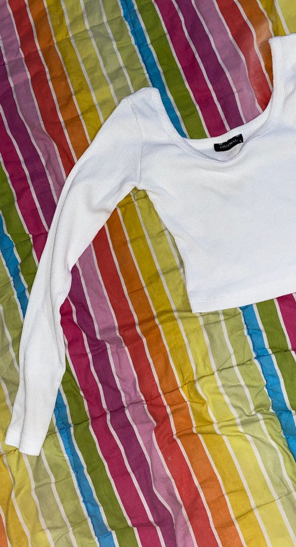 Beyaz Uzun Kollu Crop Top - Görsel 3