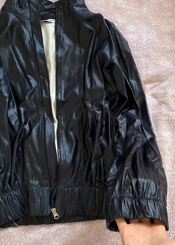Kadın Siyah Deri Yüksek Yakalı Fermuarlı Ceket - Görsel 3