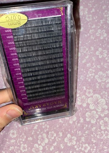 Mor Renkli Koyu Takma Kirpik - Görsel 3