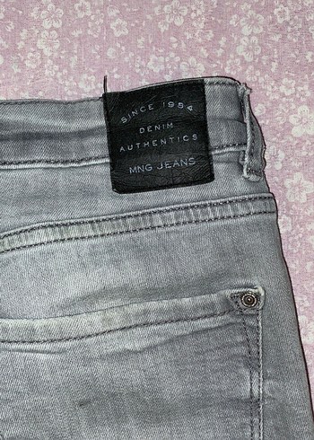 Gri Düğmeli Kadın Denim Pantolon - Görsel 4