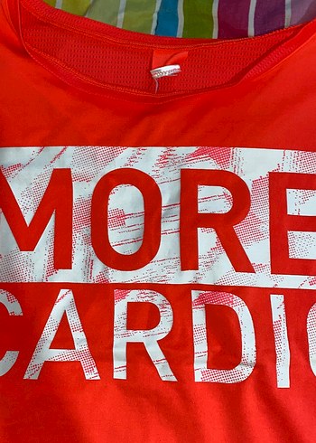 Renkli Baskılı Kısa Kollu Spor Tişört - Görsel 3