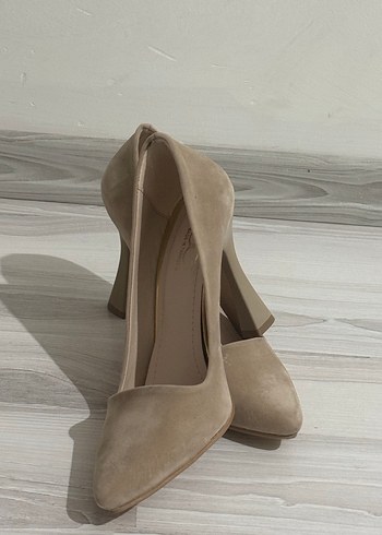 Bej Süet Stiletto Kadın Topuklu Ayakkabı - Görsel 2