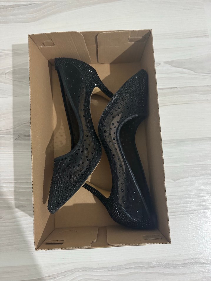 Siyah İşlemeli taşlı Payetli İnce Topuklu Kadın Ayakkabı - Görsel 3
