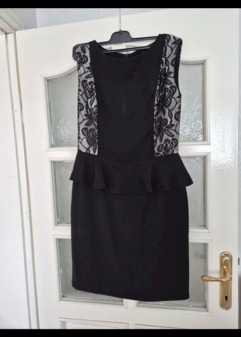 Siyah Dantelli Fırfırlı Kolsuz Elbise - Görsel 4