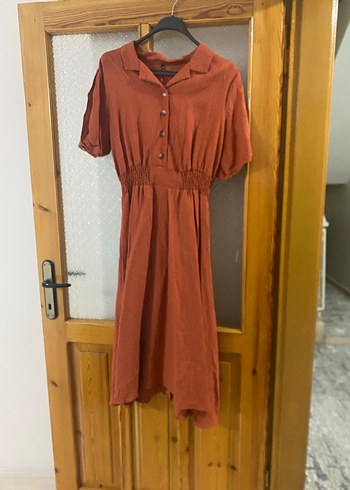 Diğer Turuncu beli lastikli kolları düğmeli elbise