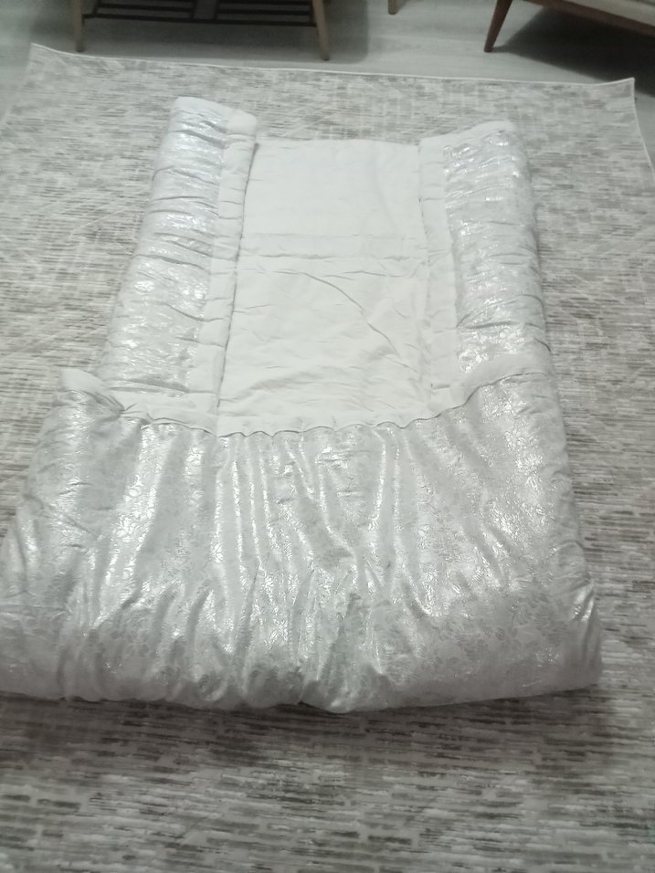 Beyaz yün yorgan çeyizlik - Görsel 2