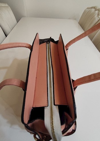 Pembe Tokalı Kadın El Çantası - Görsel 7