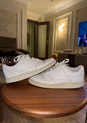 Nike beyaz ayakkabı