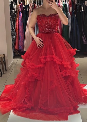 Kırmızı Straplez Fırfırlı Uzun Kına Kırmızı Abiye - Görsel 3