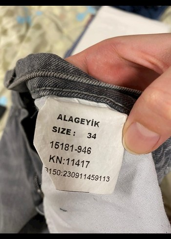 Gri Düğmeli Bol Kesim Kadın Jean Pantolon - Görsel 3