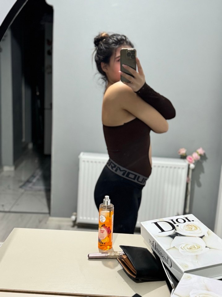 Kahverengi V Yaka Uzun Kollu Deri Bluz - Görsel 3