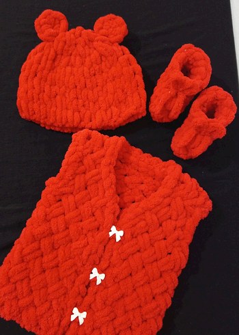 Kırmızı Örgü Bebek Kız Takımı - Görsel 3