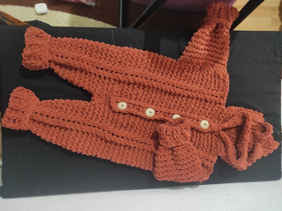 Kahverengi Kapüşonlu Örgü bebek tulum - Görsel 4