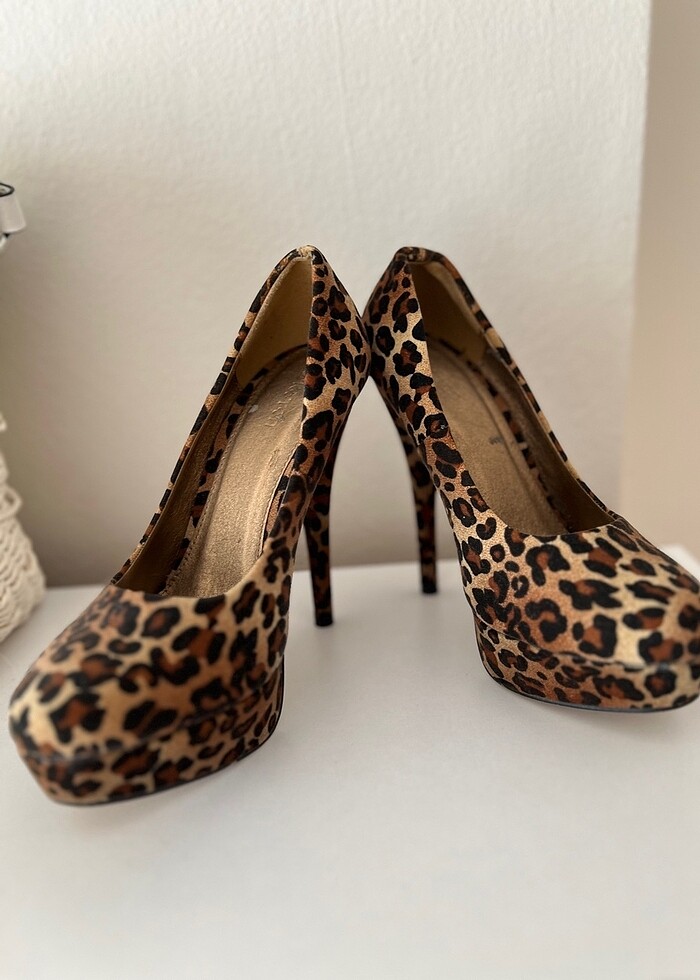 Leopar topuklu - Görsel 3