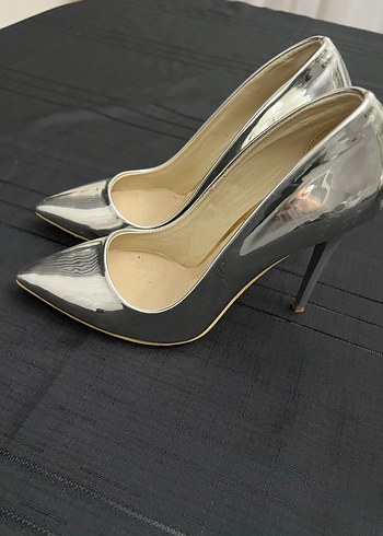 Kadın Gri Parlak Stiletto Topuklu Ayakkabı - Görsel 2