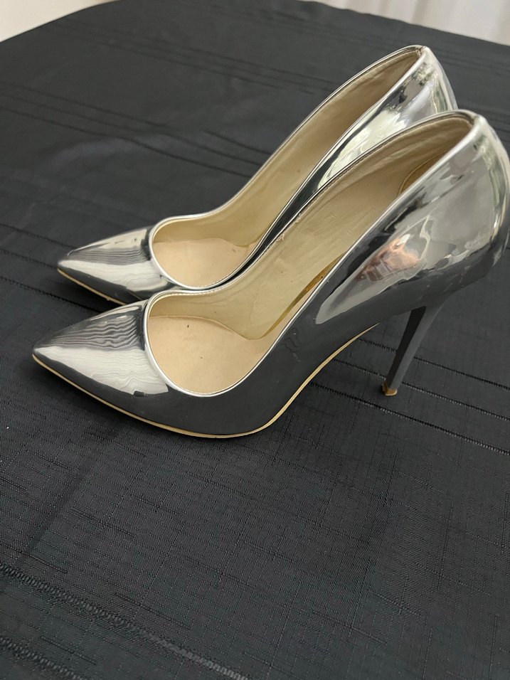 Kadın Gri Parlak Stiletto Topuklu Ayakkabı - Görsel 2