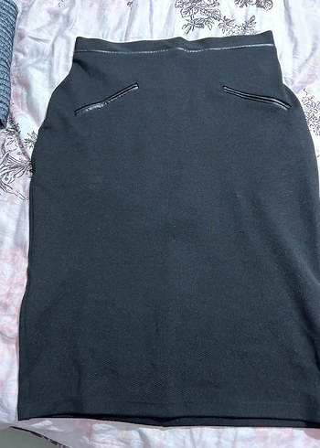 Siyah Fermuarlı Dar Kesim Midi Etek - Görsel 2