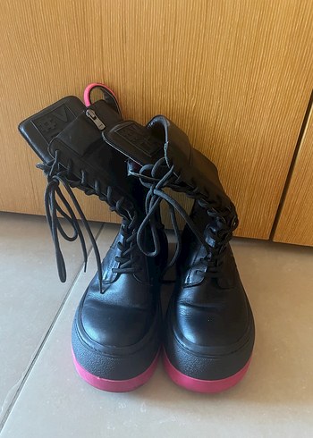36 Beden Siyah Bağcıklı Stiletto Topuklu Kadın Bot