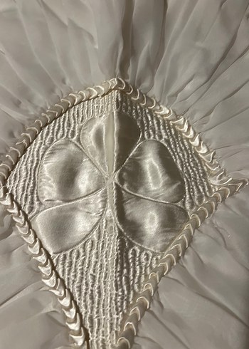 İşlemeli Parlak Beyaz yatak örtüsü - Görsel 6