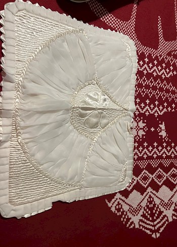 İşlemeli Parlak Beyaz yatak örtüsü - Görsel 9