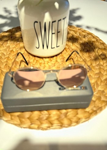 Parıltılı Altın Retro Kadın Güneş Gözlüğü - Görsel 2