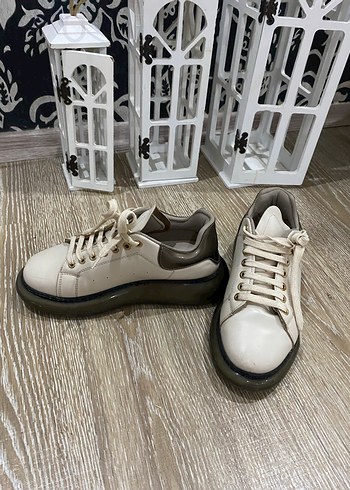 Kadın krem rengi ayakkabı - Görsel 2