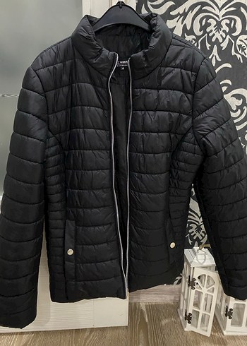 Siyah Fermuarlı Kısa Kadın Kışlık Mont - Görsel 3