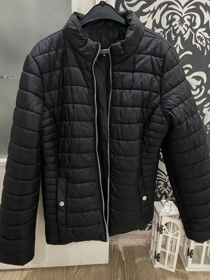 Siyah Fermuarlı Kısa Kadın Kışlık Mont - Görsel 3