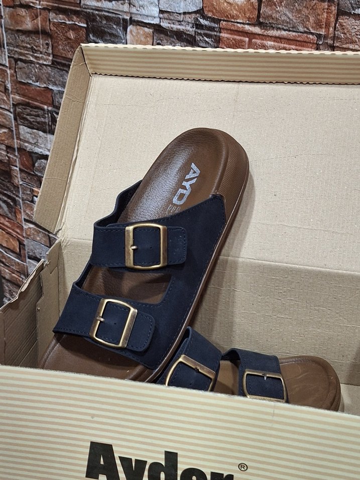 Siyah Tokalı Süet Terlik - Görsel 2