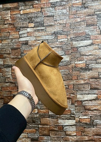Ugg diğer