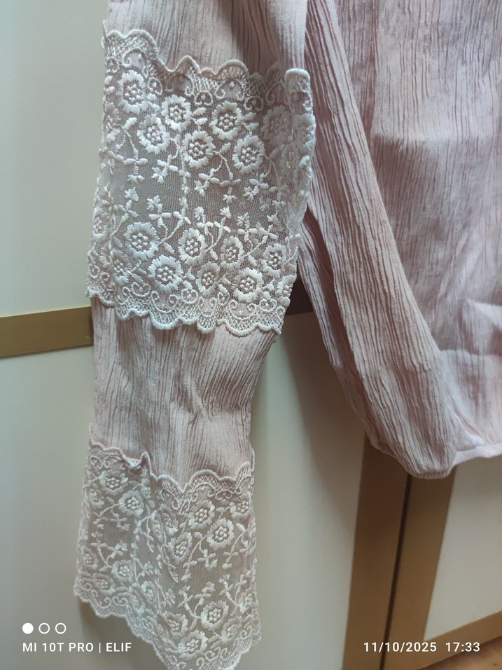 Dantel detaylı prenses bluz - Görsel 2