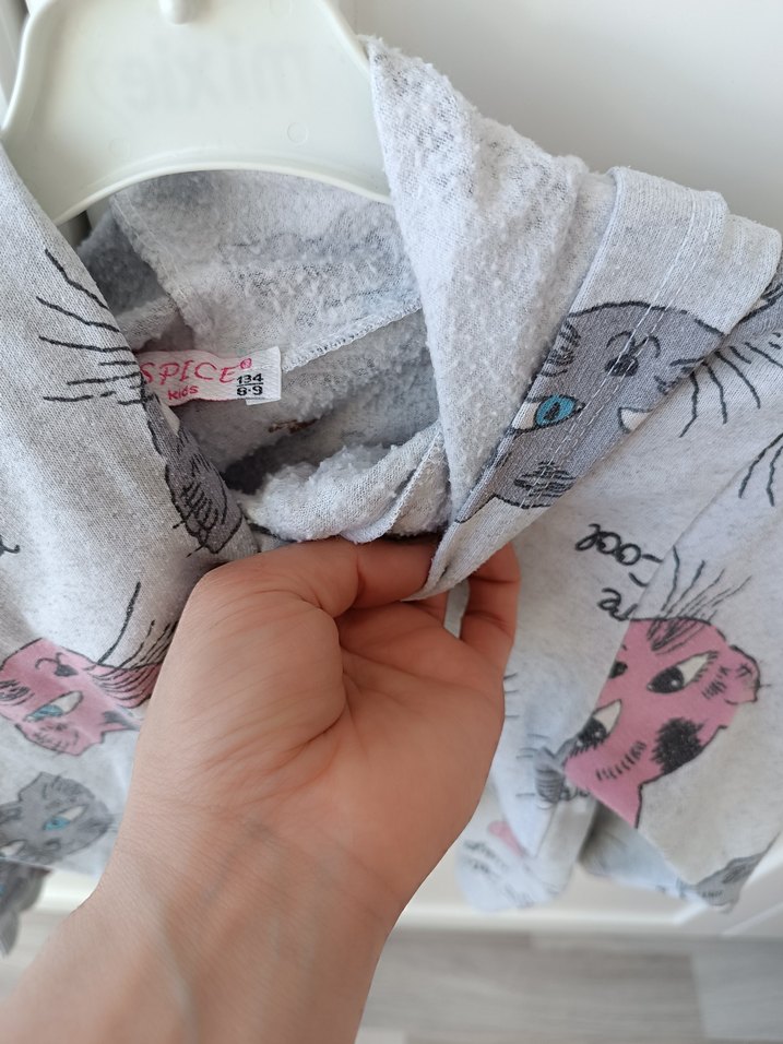 Gri Desenli Tüy Detaylı Kedi Sweatshirtü - Görsel 3