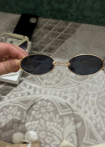 Minimalist Altın Oval Kadın Güneş Gözlüğü