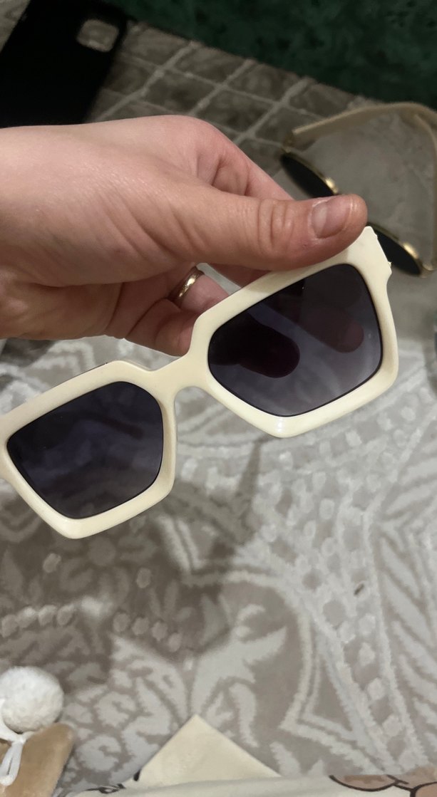 Beyaz Transparan Kadın Güneş Gözlüğü - Görsel 4