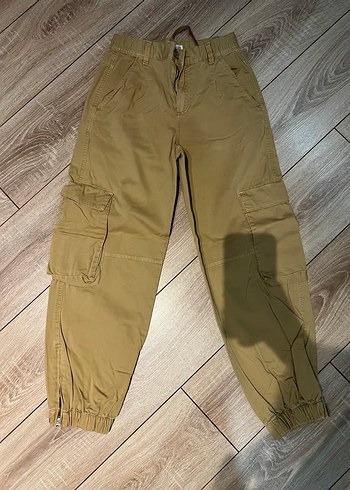 Bej Kemerli Pamuklu Rahat Kesim Kadın Pantolon