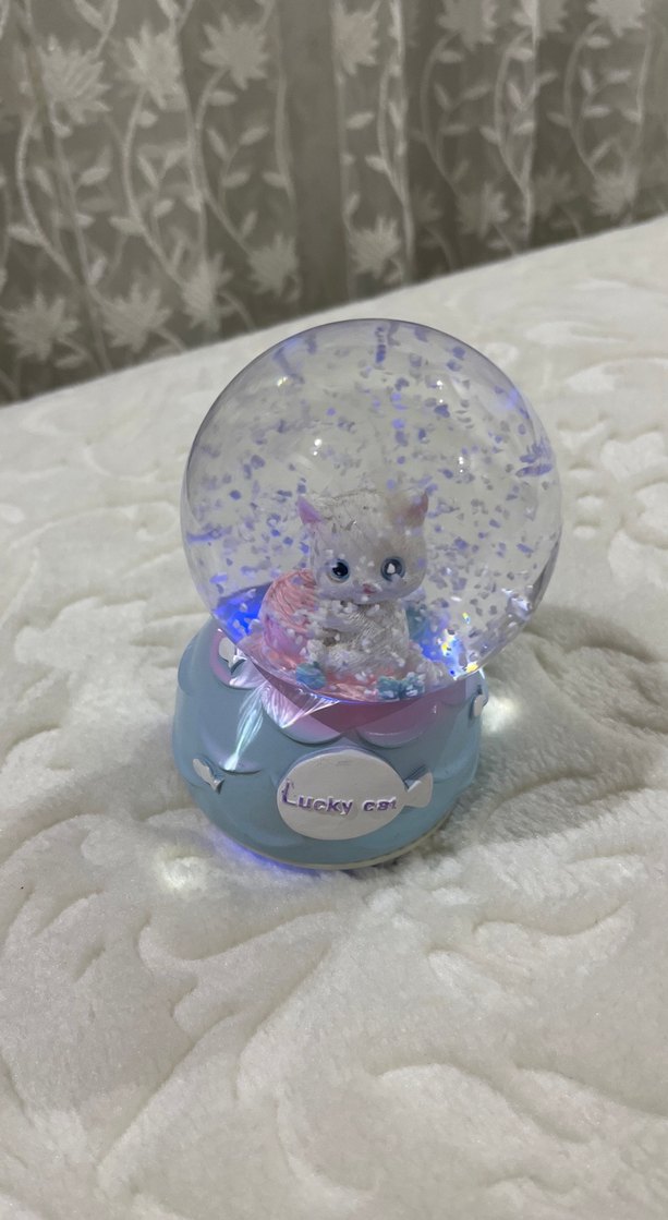 Beyaz Pastel Kedi Figürlü Kar Küresi - Görsel 3
