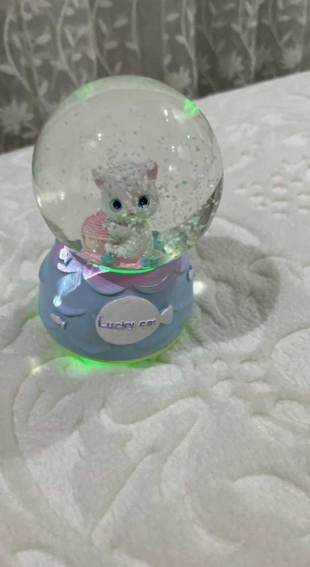 Beyaz Pastel Kedi Figürlü Kar Küresi - Görsel 2