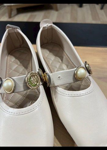 Kadın Beyaz Tokalı Blok Topuk Babet - Görsel 4