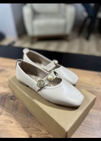 Kadın Beyaz Tokalı Blok Topuk Babet - Görsel 3