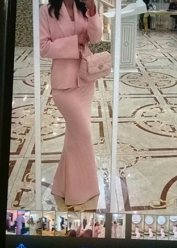 pembe takim ceket ve balik etek - Görsel 3