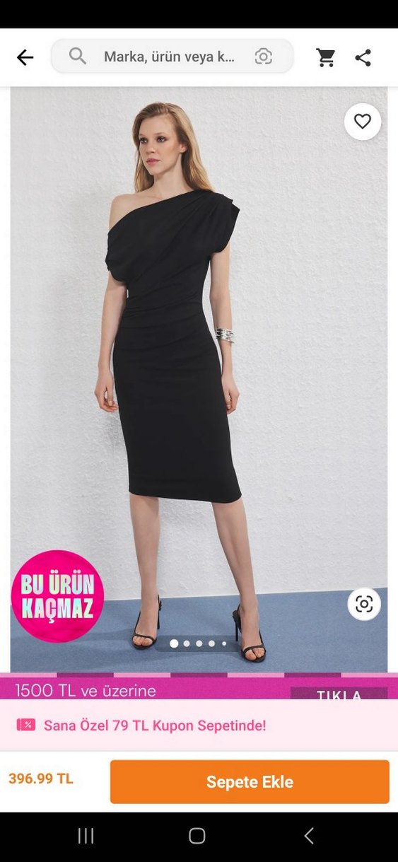 V Yaka Siyah Midi Drapeli Kadın Elbise - Görsel 2