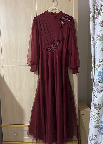 Bordo Uzun Kollu Nakışlı Abiye Elbise