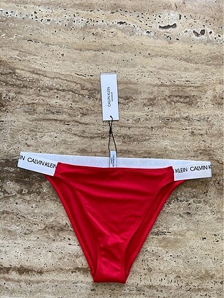 Calvin klein kırmızı bikini altı