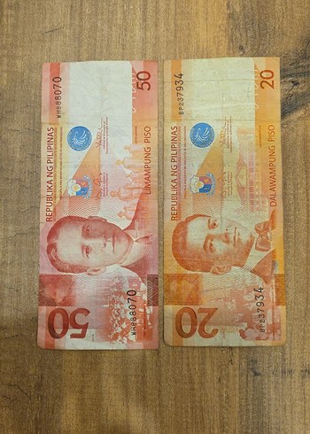  Beden Filipin Peso Banknotları 20 ve 50 Değerinde