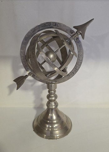 Gri ve Altın Renkli Metal Astroloji Figürü - Görsel 2