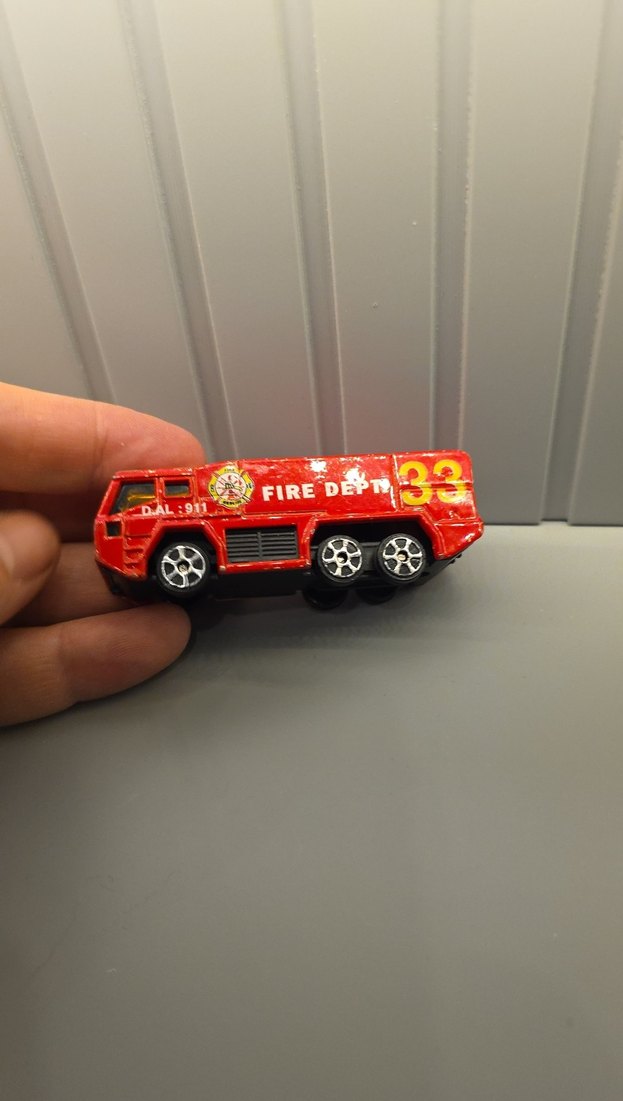 Kırmızı Renkli Oyuncak İtfaiye Aracı - Görsel 2