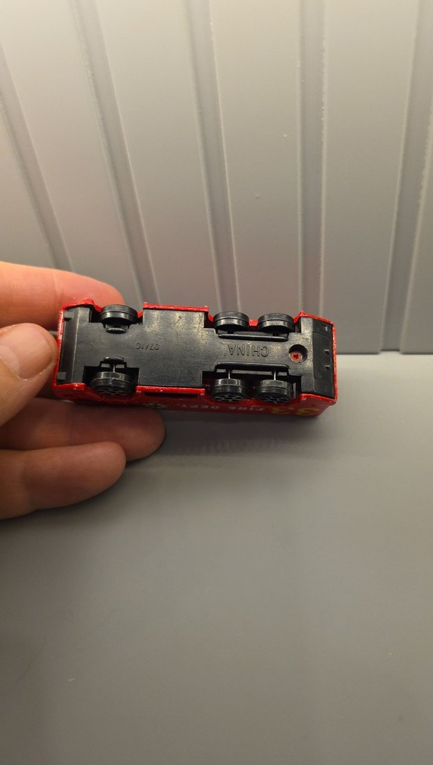 Kırmızı Renkli Oyuncak İtfaiye Aracı - Görsel 3