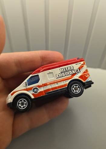 Renkli Metro Ambulans Oyuncak Araba - Görsel 2