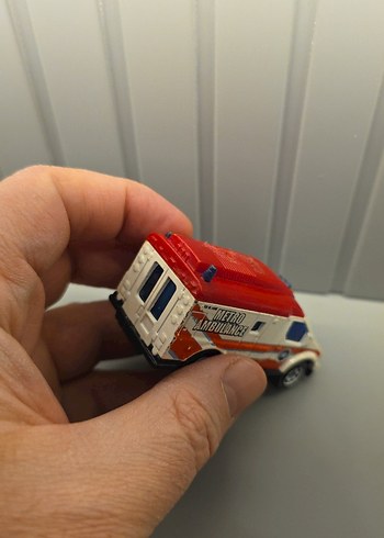 Renkli Metro Ambulans Oyuncak Araba - Görsel 8